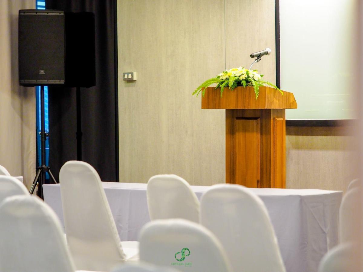 Crystal Jade Hotel Rayong Buitenkant foto
