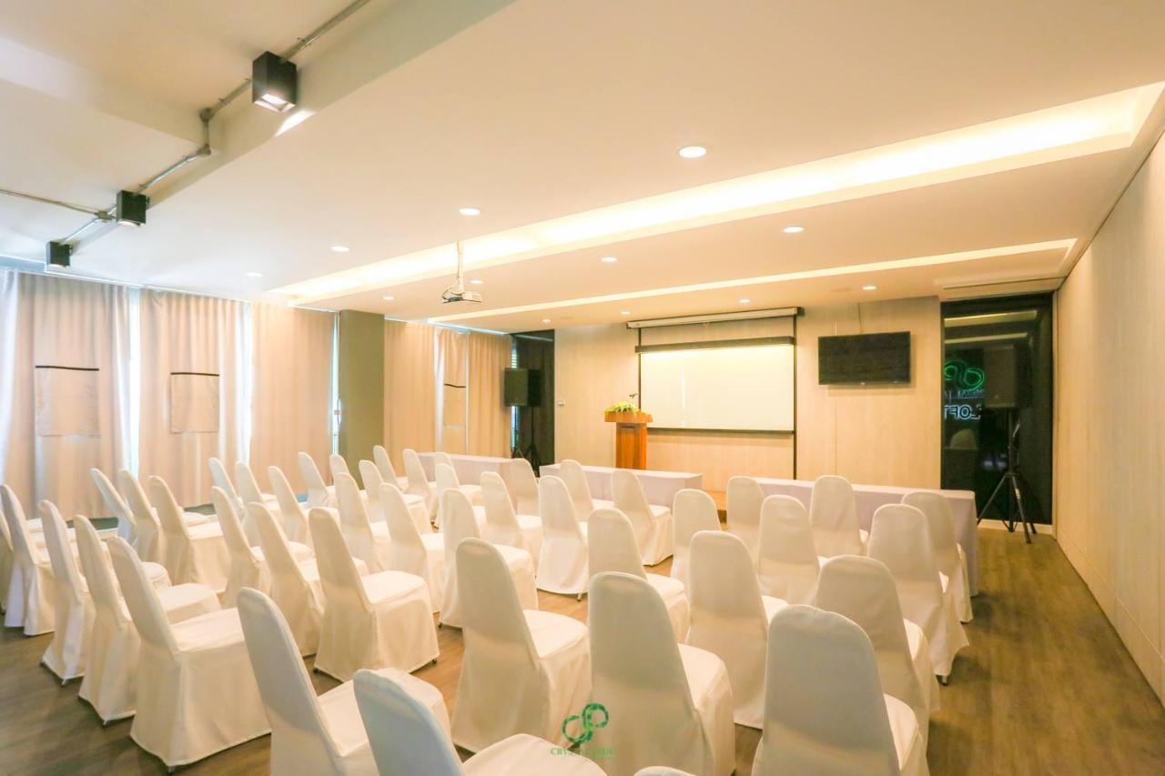 Crystal Jade Hotel Rayong Buitenkant foto