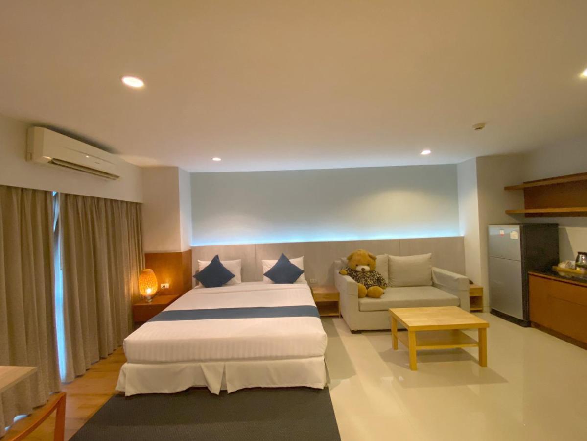 Crystal Jade Hotel Rayong Buitenkant foto