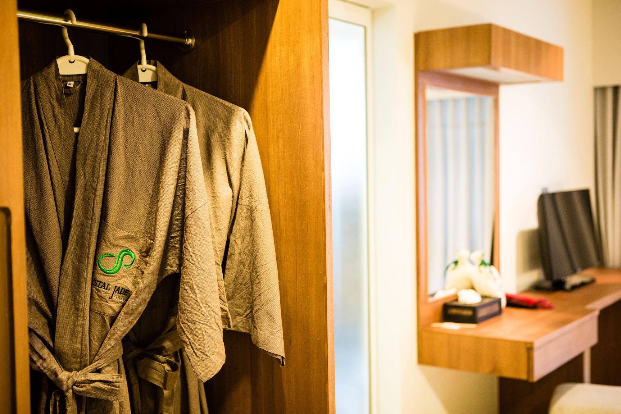 Crystal Jade Hotel Rayong Buitenkant foto