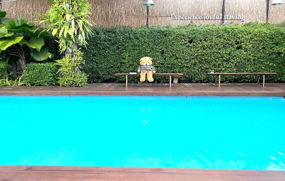 Crystal Jade Hotel Rayong Buitenkant foto