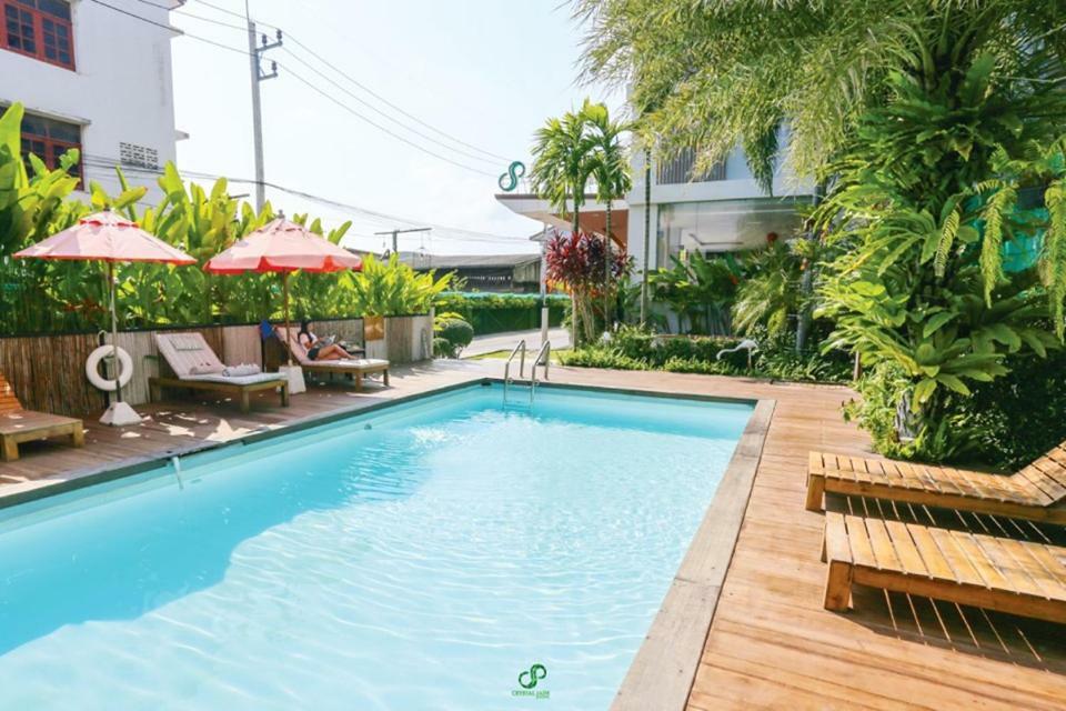 Crystal Jade Hotel Rayong Buitenkant foto